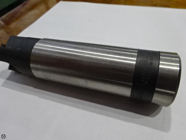 SANDVIK R215.44-32A32-15C フェイスミルカッター