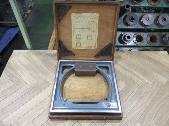 旭計器工業 300mm 角型水準器