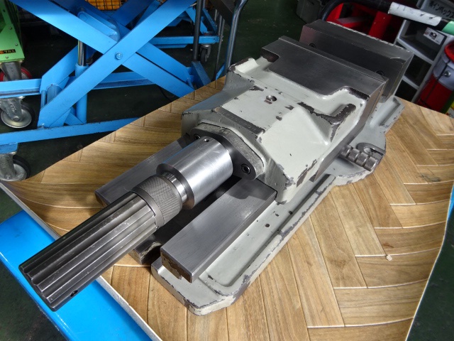 津田駒工業 VH-200 油圧バイス