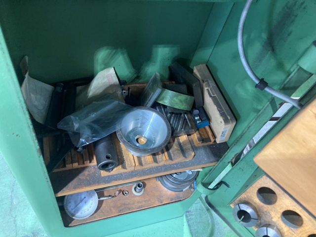 DECKEL SOE 工具研削盤