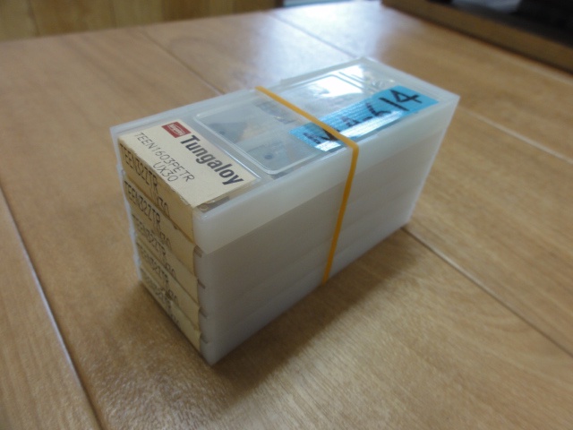 タンガロイ TEEN32ZTR UX30 チップ