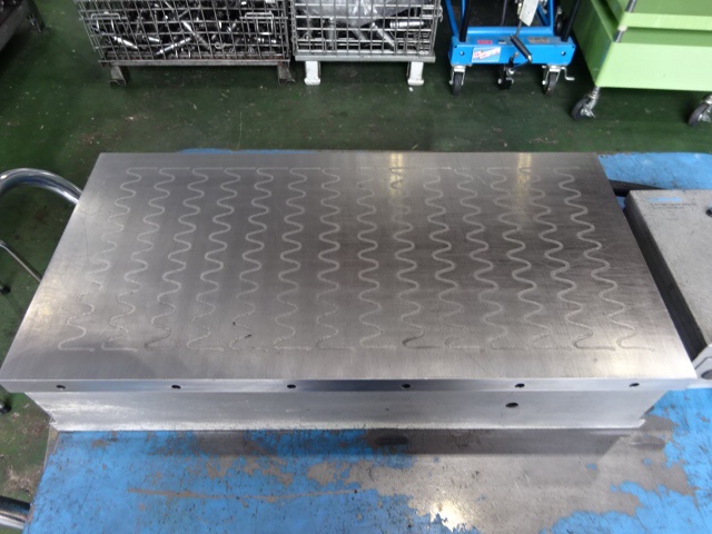 カネテック 600X300 電磁チャック(フライス用)