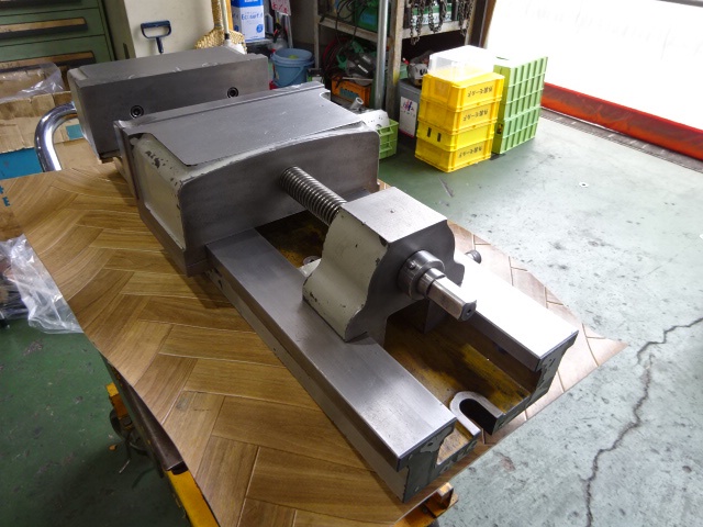 津田駒工業 VB-300 マシンバイス