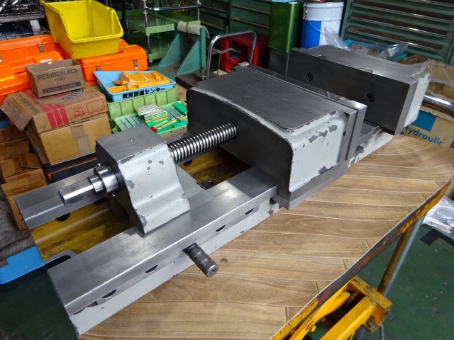 津田駒工業 VB-300 マシンバイス