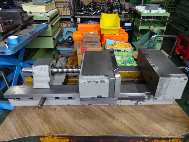 津田駒工業 VB-300 マシンバイス