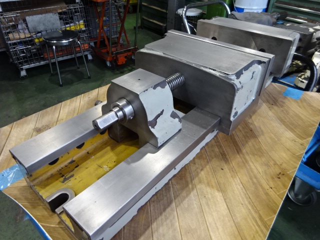 津田駒工業 VB-300 マシンバイス