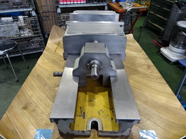 津田駒工業 VB-300 マシンバイス