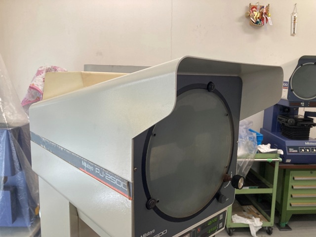 ミツトヨ PJ-2500 投影機