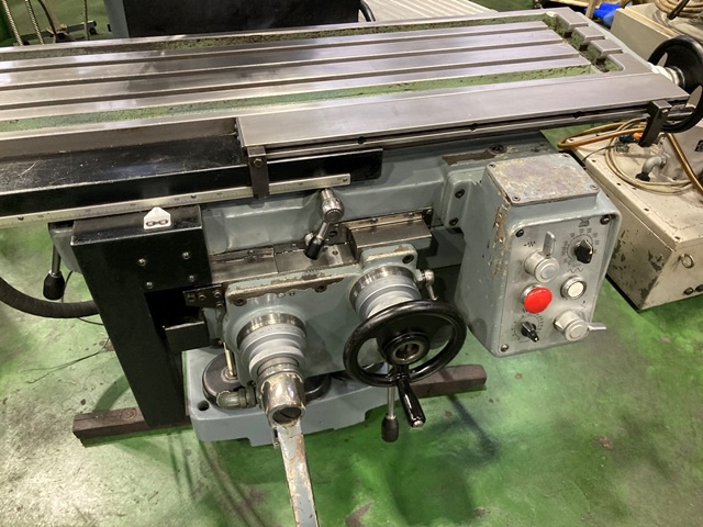 牧野フライス製作所 KVJP-55 ラム型立フライス