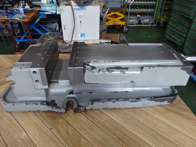 津田駒工業 VR-200 精密マシンバイス