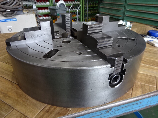 北川鉄工所 IA6-350 4爪インディペンデントチャック