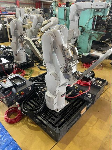 三菱電機 RV-7FLC-Q ロボット
