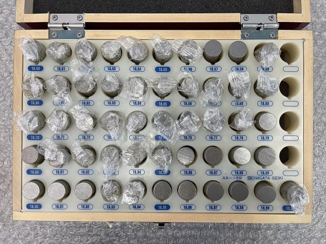 新潟精機 SK AA-18A/AA-18B ピンゲージセット