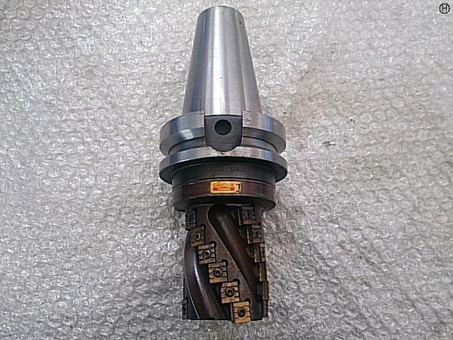 SANDVIK R215.3-63-V80-76 ロングエッジカッター