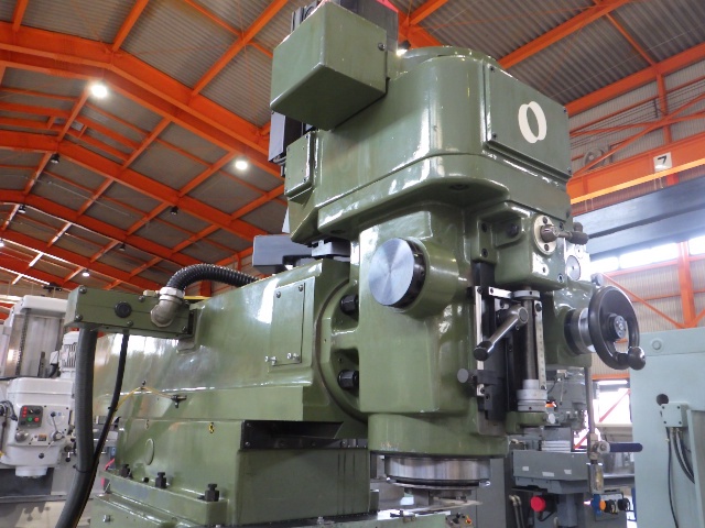 牧野フライス製作所 AEV5-85 NC立フライス