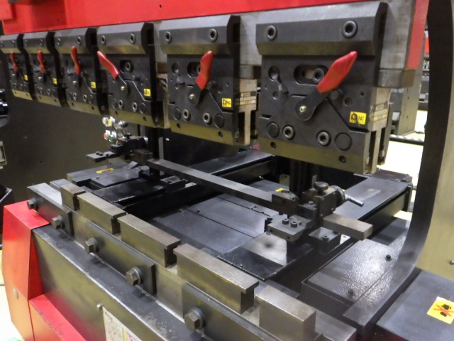 アマダ FBD5012LD 1.2m油圧プレスブレーキ