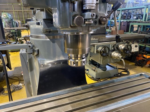 牧野フライス製作所 KVJP-55 ラム型立フライス
