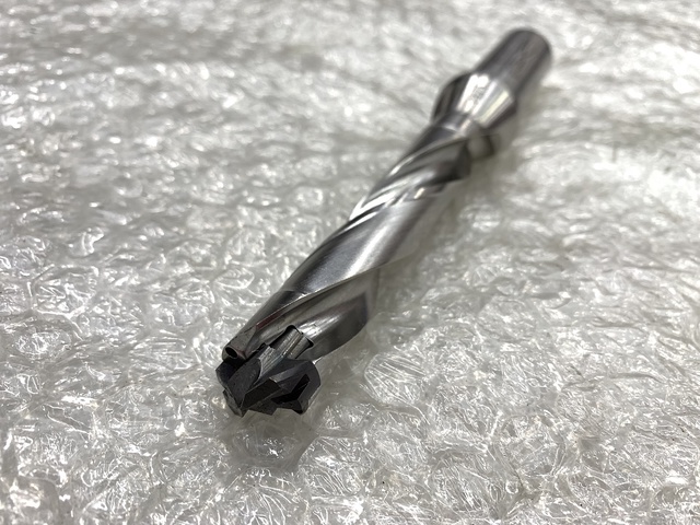 ISCAR DCN 170-085-20A-5D スローアウェイドリル