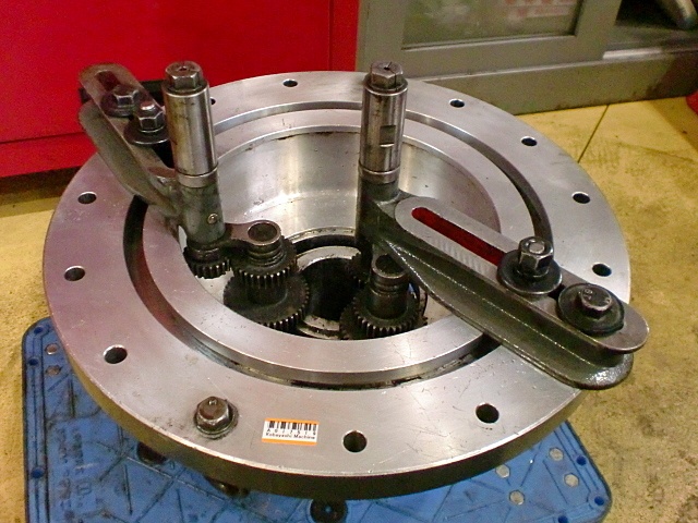 宮川工業 2S4M204C-13 多軸アタッチメント