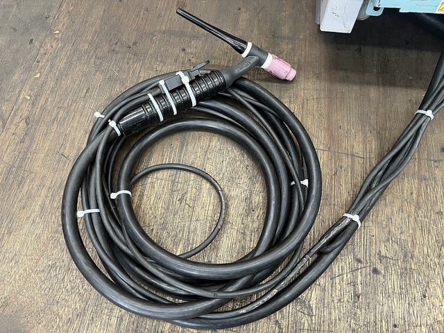 ダイヘン AVP-300(S-3) TIG溶接機