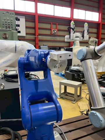 安川電機 MOTOMAN-GP8 ロボット