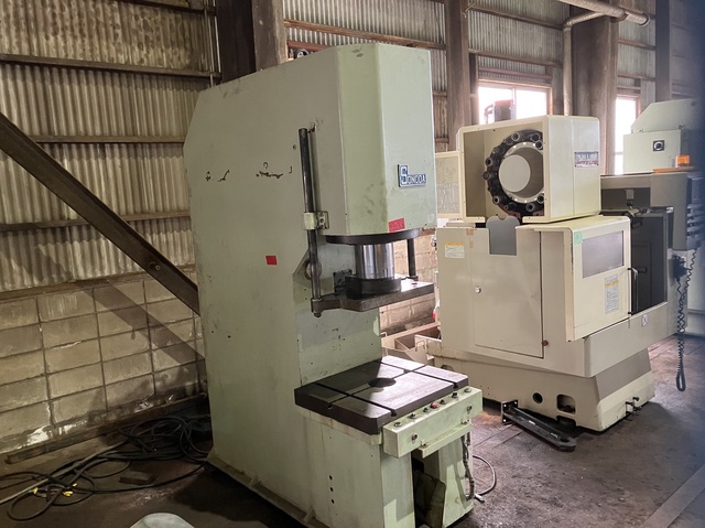 中央町戦術工芸　様 　高級ブレスレット　になります 近未来的アクセサリーブランド「中央町戦術工芸」が東京ゲーム