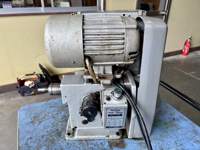 ブラザー工業 BT1-216 横型タッピング盤