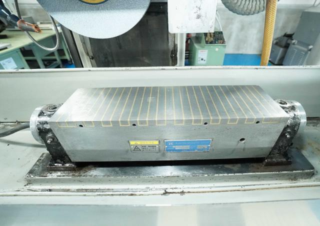 岡本工作機械製作所 PFG-500Ⅱ 成形研削盤