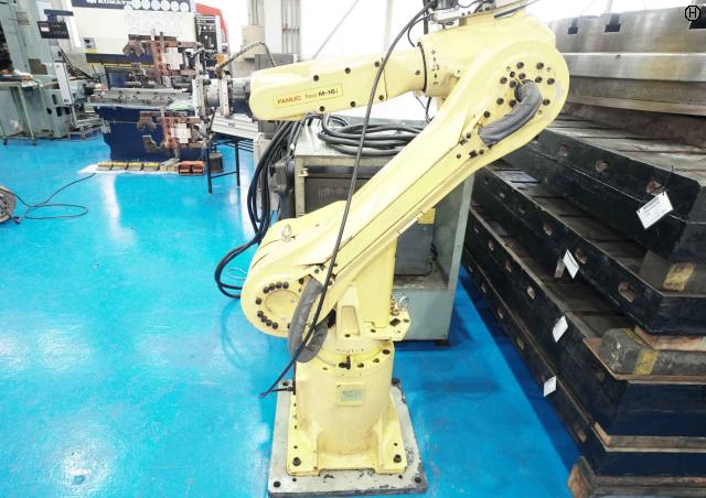 ファナック M-16i 多関節ロボット