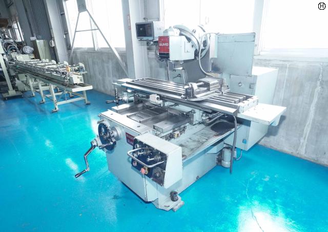 新潟鐵工所 2UMD 万能フライス