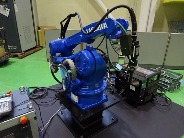 安川電機 MOTOMAN-AR2010 溶接ロボット
