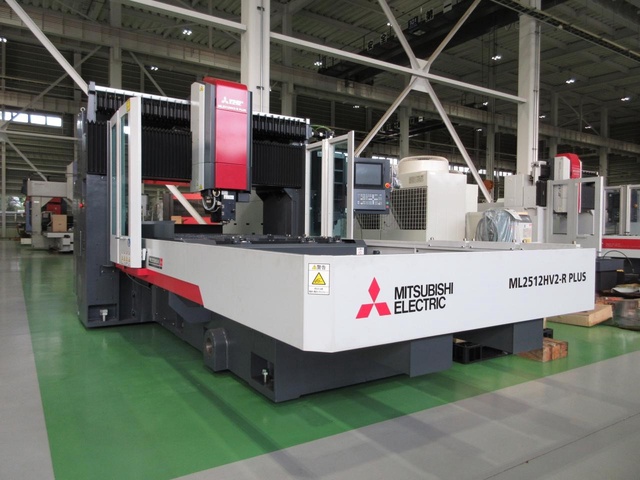 三菱電機 ML2512HV2-R-45CF-R CO2レーザー加工機