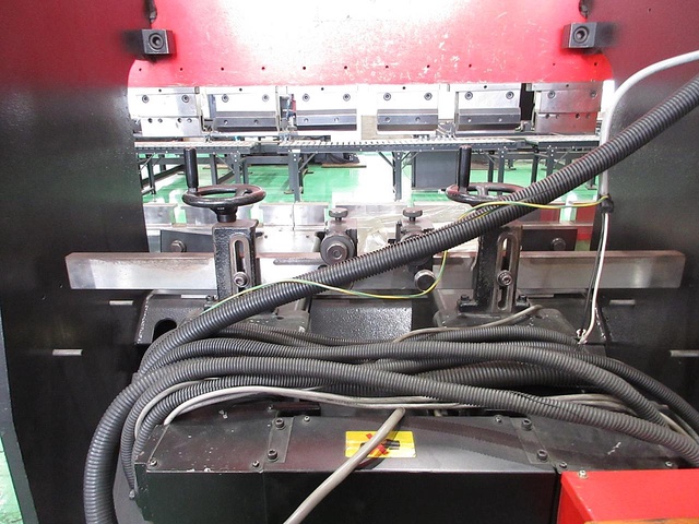ニコテック RFB-3512(RG-35S) 1.2m油圧プレスブレーキ