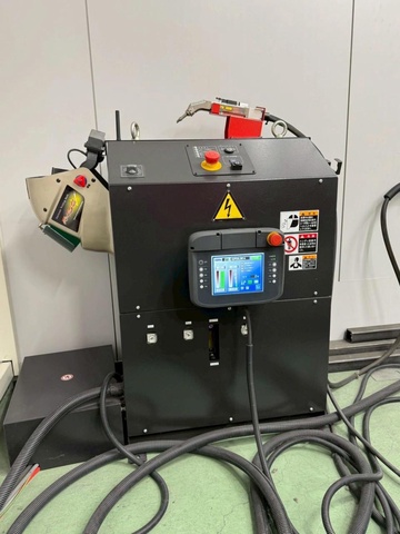 アマダ FLW3000EN Model3 ファイバーレーザー溶接機