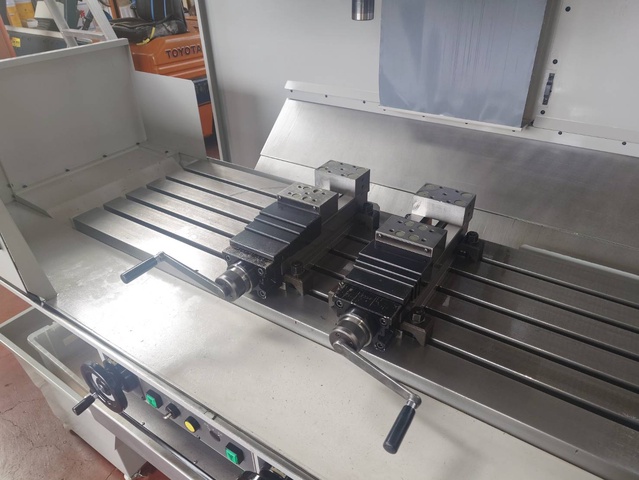 山崎技研 YZ-502SGATC 立マシニング(BT40)