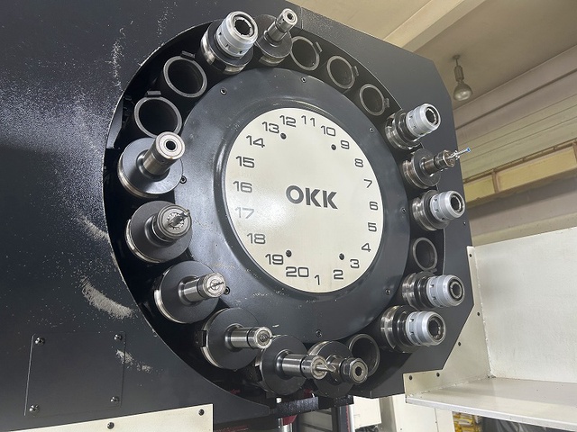 OKK VM-5Ⅲ 立マシニング(BT50)