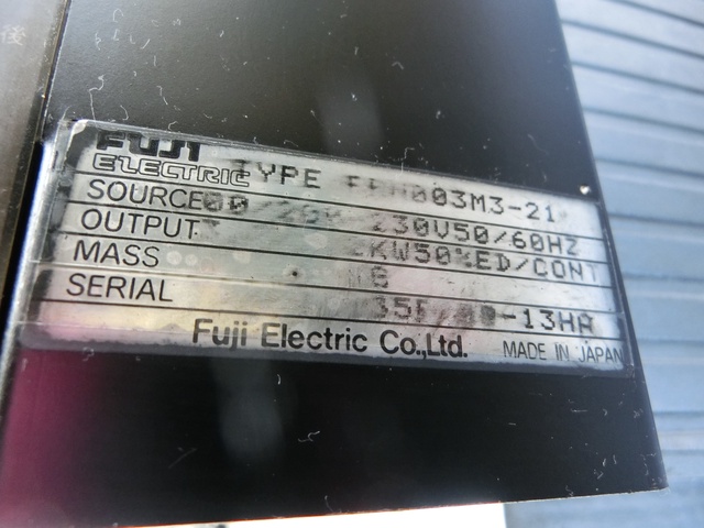 富士電機 FRN003M3-21, FRN3.7VG7S-2MV インバーター