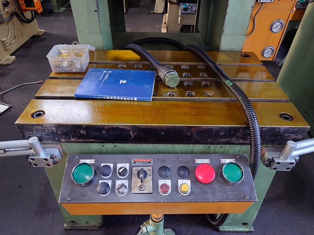 アマダ TP-80C 80Tプレス