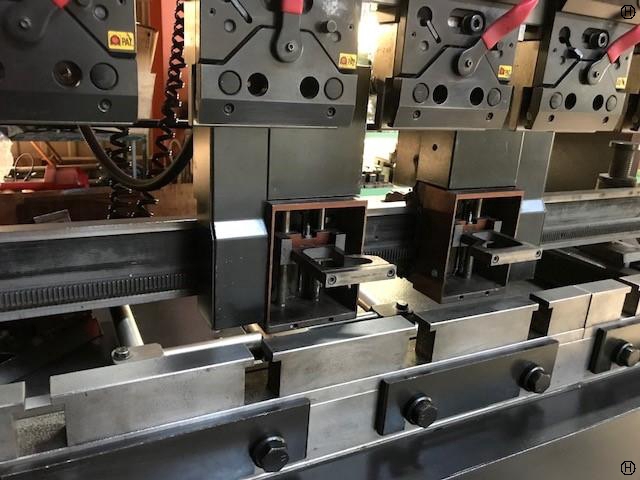 アマダ FBDⅢ-1025 2.5m油圧プレスブレーキ 中古販売詳細 アマダ FBDⅢ-1025 2.5m油圧プレスブレーキ 中古販売詳細