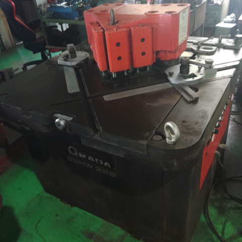 アマダ CSHW-220 コーナーシャー