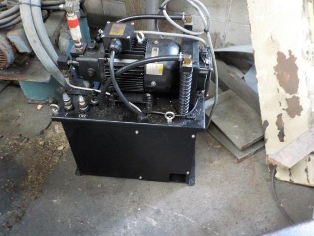 三菱重工業 SP180LNC NC横ホブ盤