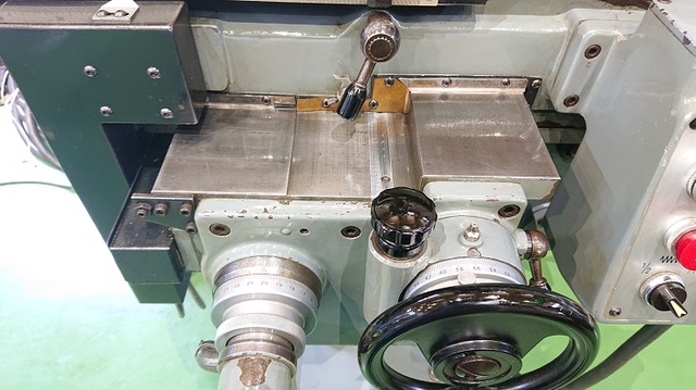 牧野フライス製作所 KVJP-55 ラム型立フライス