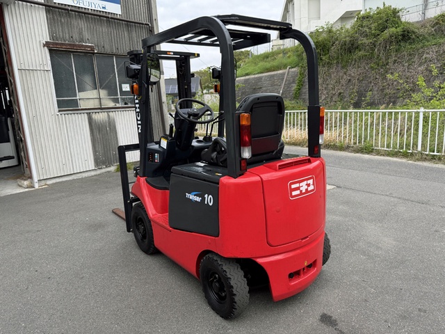日本輸送機 ニチユ FB10PL-77-300 1.0Tフォークリフト