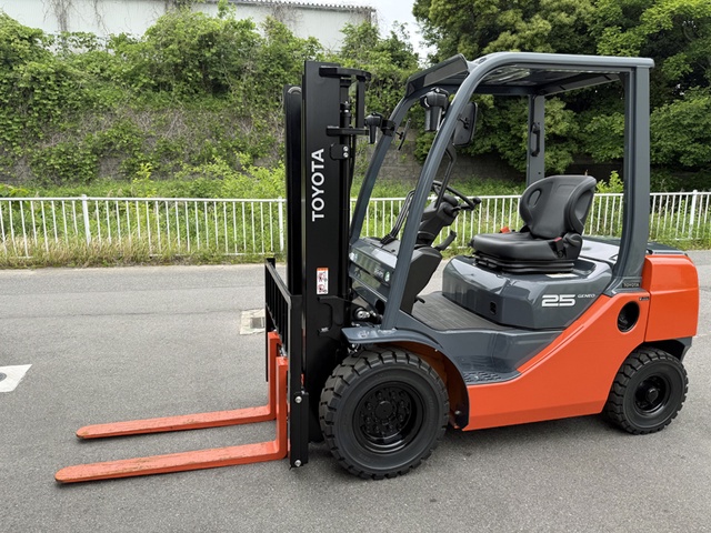 トヨタL&F 02-8FG25 2.5Tフォークリフト