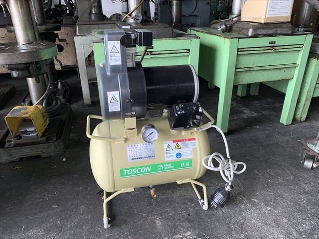 東芝産業機器システム VLT10D-4T1 0.4kwコンプレッサー
