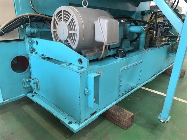 トーコー HDC1300×650-100T 油圧裁断機