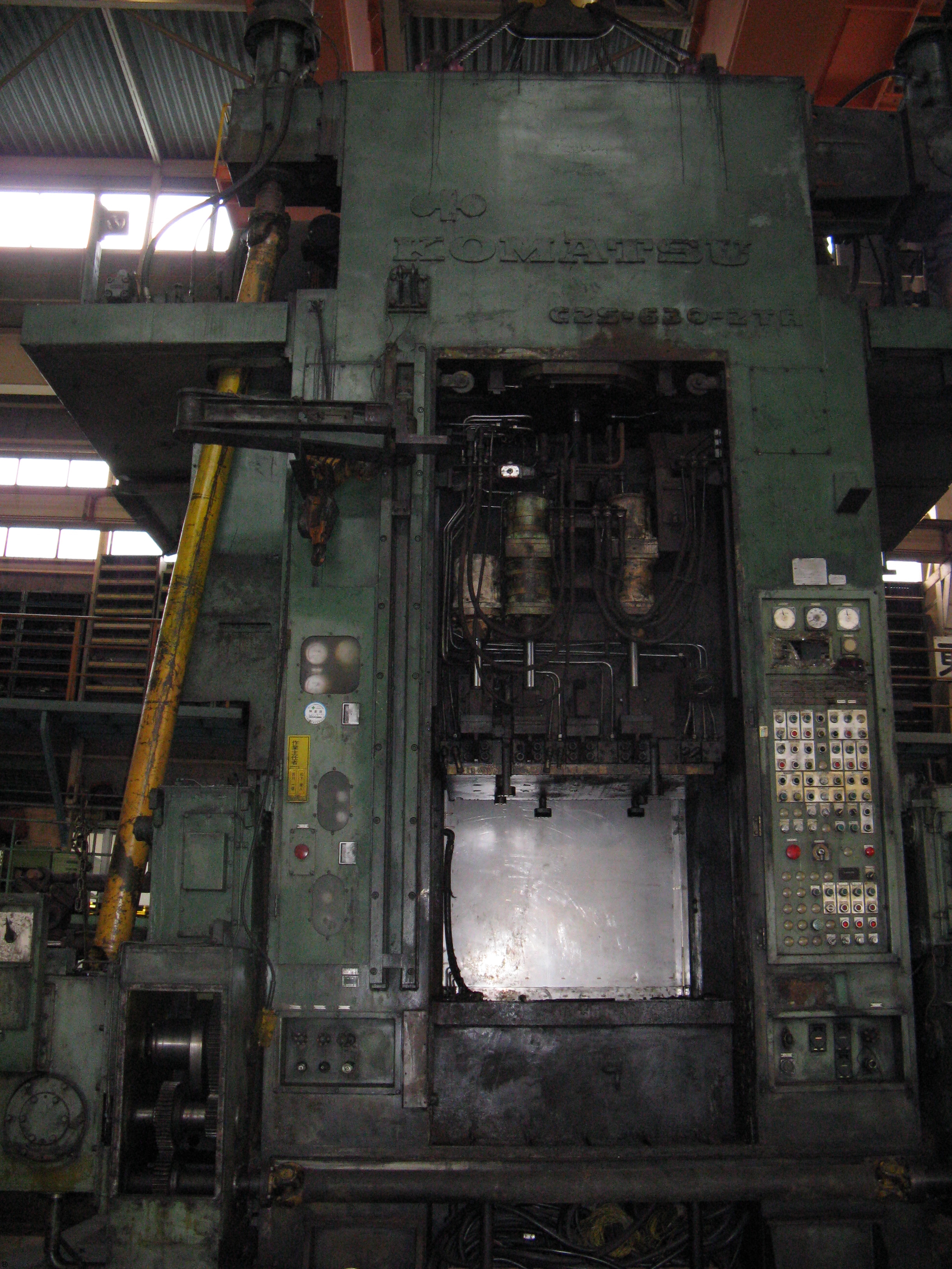 小松製作所 C2S630-2TR 630T鍛造トランスファープレス