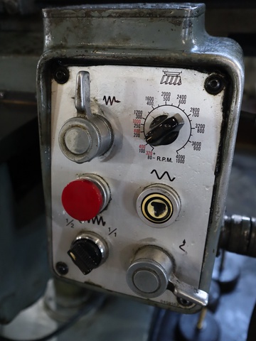 牧野フライス製作所 KVJP-55 ラム型立フライス
