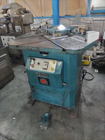 アマダ CS-220 コーナーシャー