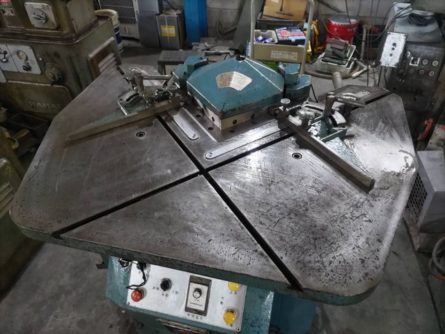 アマダ CS-220 コーナーシャー